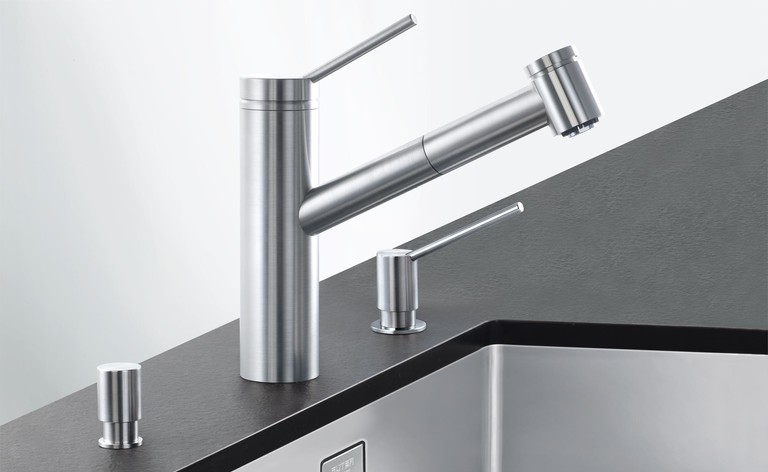 Pull-up knobs